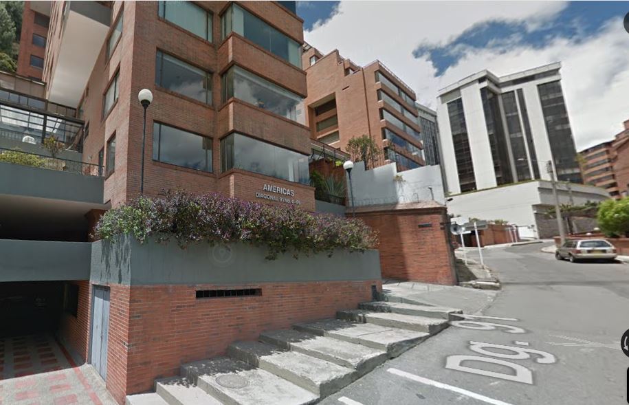 Apartamento en venta en El Refugio, Bogotá · foto 2 de 24