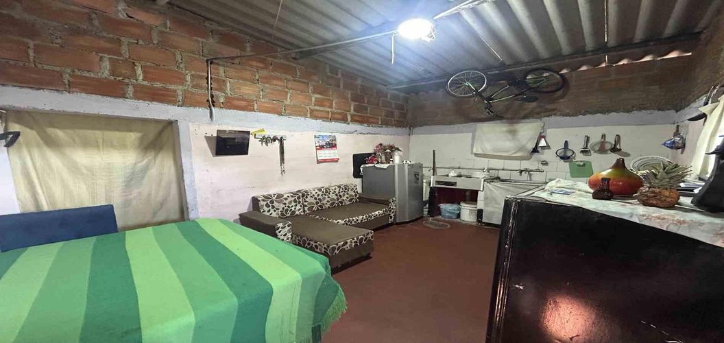 Edificio en venta en El Plumon, Pereira, 1200 m² · foto 6 de 8