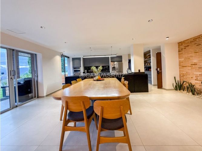Casa de 4 alcobas en venta en Loma Del Chocho, Medellín, 650 m² · foto 4 de 24