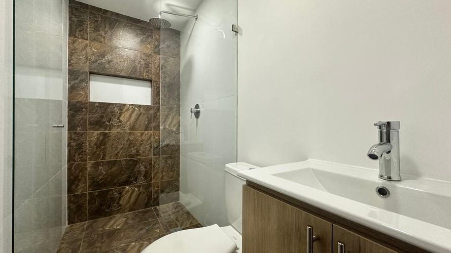 Apartamento de 3 alcobas en venta en Niquia, Bello, 78 m² · foto 11 de 15