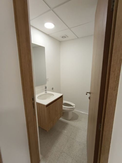 Oficina en arriendo en Villa Carlota, Medellín, 40 m² · foto 4 de 9