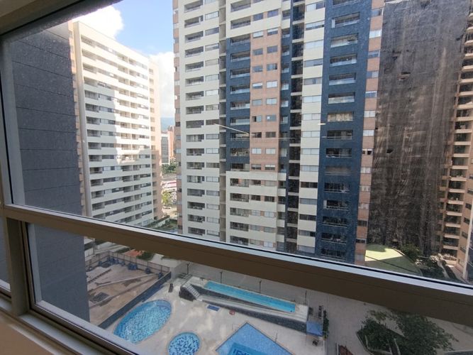 Oficina en arriendo en Villa Carlota, Medellín, 40 m² · foto 5 de 9