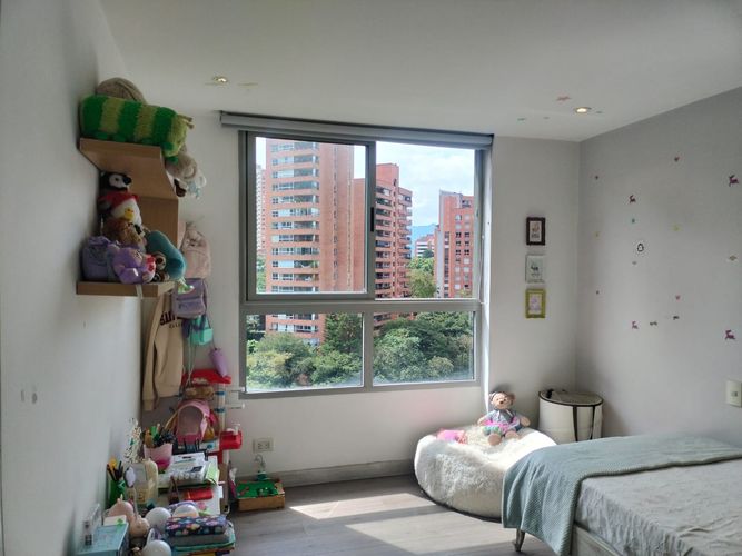 Apartamento de 3 alcobas en arriendo en El Poblado, Medellín, 200 m² · foto 14 de 18