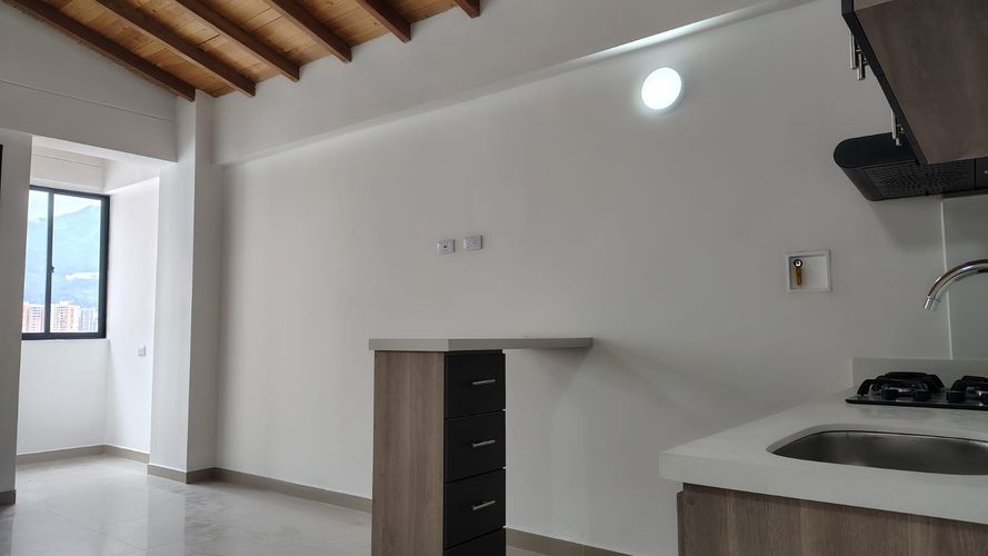 Apartamento de 5 alcobas en venta en Niquia, Bello, 164 m² · foto 2 de 12