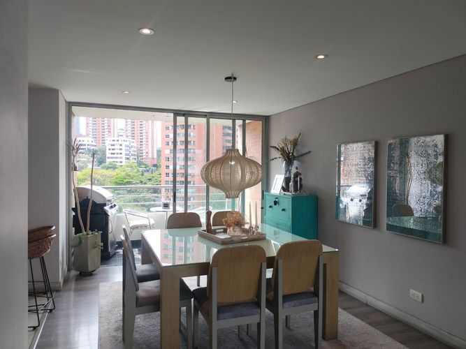 Apartamento de 3 alcobas en arriendo en El Poblado, Medellín, 200 m² · foto 2 de 18