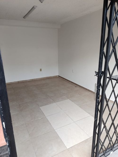 Local en arriendo en Limoncito, Floridablanca, 20 m² · foto 2 de 5