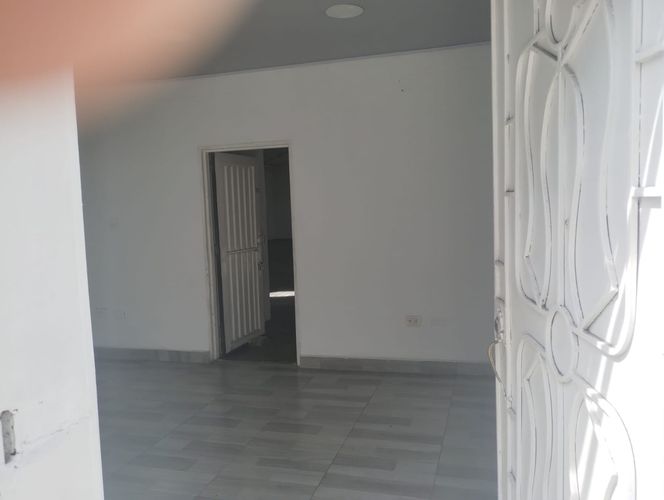 Bodega en arriendo en La Base, Cali, 180 m² · foto 4 de 4