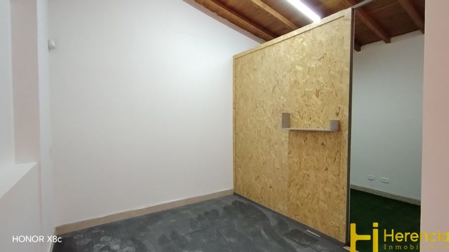 Oficina en arriendo en Suramericana, Medellín, 54 m² · foto 9 de 10