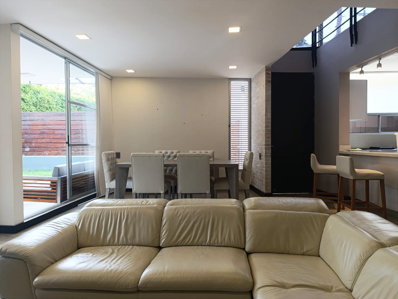 Casa en arriendo en El Poblado, Medellín · foto 4 de 20