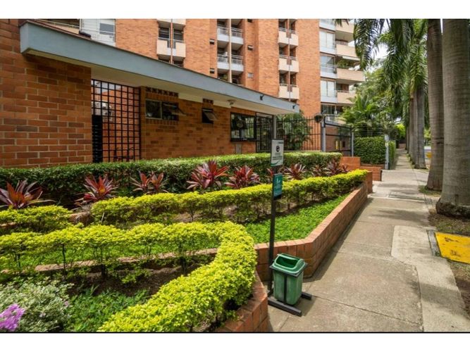 Apartamento de 4 alcobas en venta en La Morada, Cali, 324 m² · foto 7 de 9