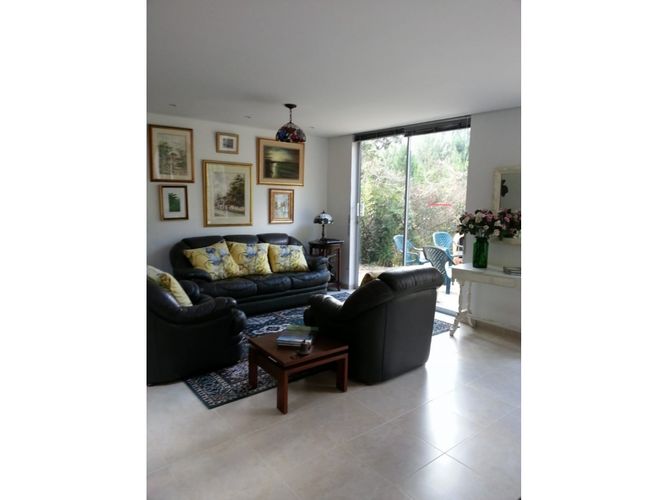 Finca en venta en El Retiro, 176 m² · foto 2 de 5