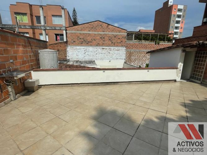 Casa de 7 alcobas en venta en Belén, Medellín, 310 m² · foto 4 de 19
