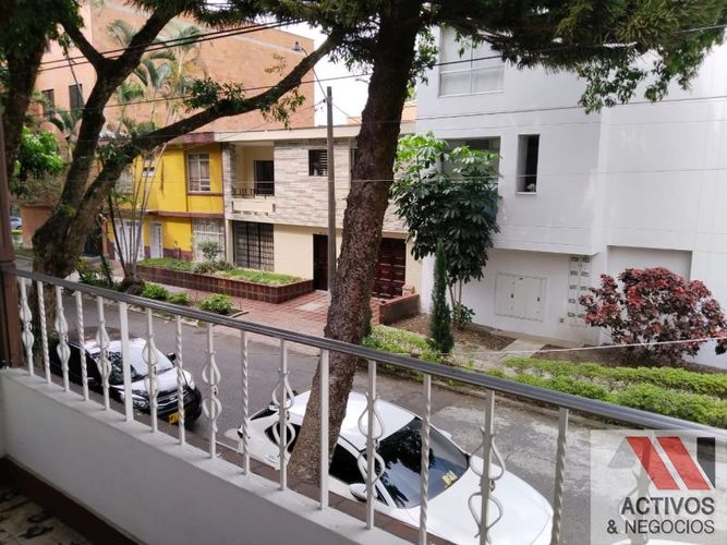 Casa de 7 alcobas en venta en Belén, Medellín, 310 m² · foto 13 de 19