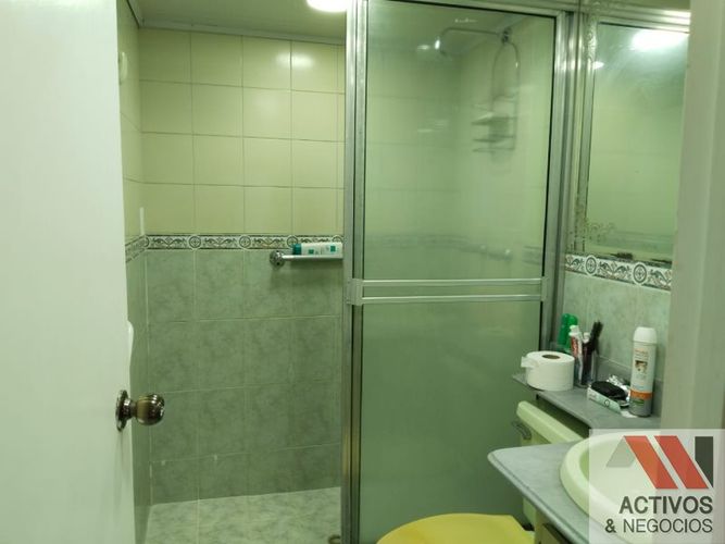 Casa de 7 alcobas en venta en Belén, Medellín, 310 m² · foto 14 de 19