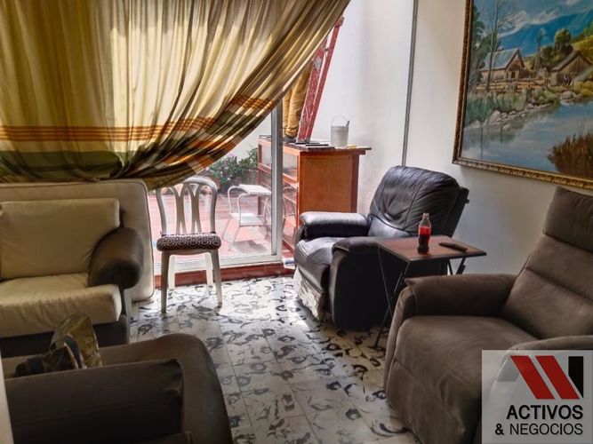 Casa de 7 alcobas en venta en Belén, Medellín, 310 m² · foto 16 de 19