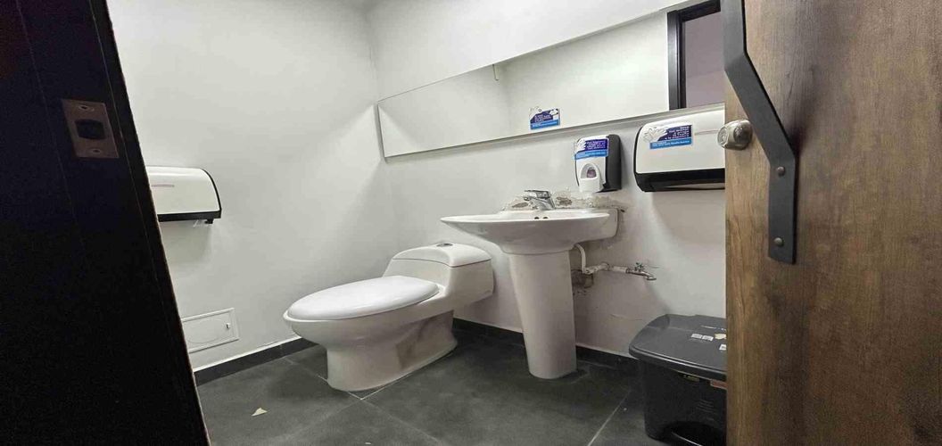 Edificio en venta en Olaya Herrera, Pereira, 2600 m² · foto 16 de 24