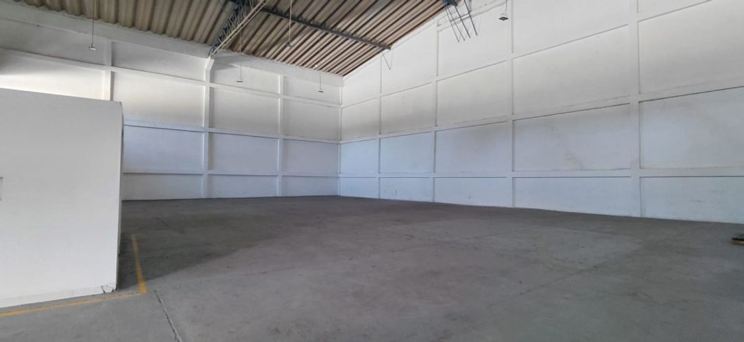 Bodega en arriendo en Villa Carolina, Barranquilla, 750 m² · foto 4 de 11