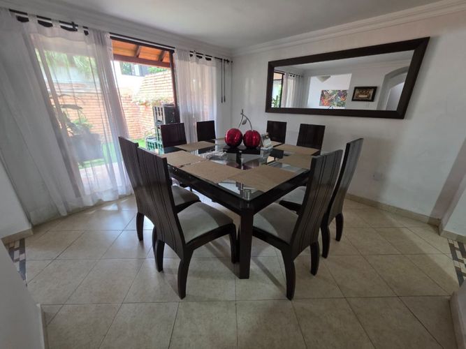 Casa de 3 alcobas en venta en Cañaveral, Floridablanca, 220 m² · foto 3 de 14