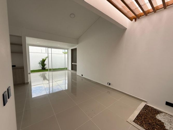 Casa de 3 alcobas en venta en El Castillo, Jamundí, 300 m² · foto 9 de 16