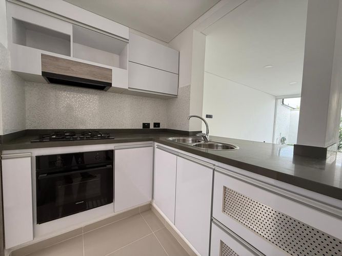 Casa de 3 alcobas en venta en El Castillo, Jamundí, 300 m² · foto 13 de 16