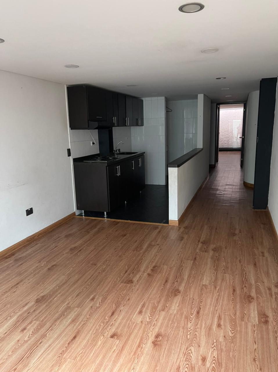 Casa en venta en Villa Del Prado, Bogotá · foto 2 de 14