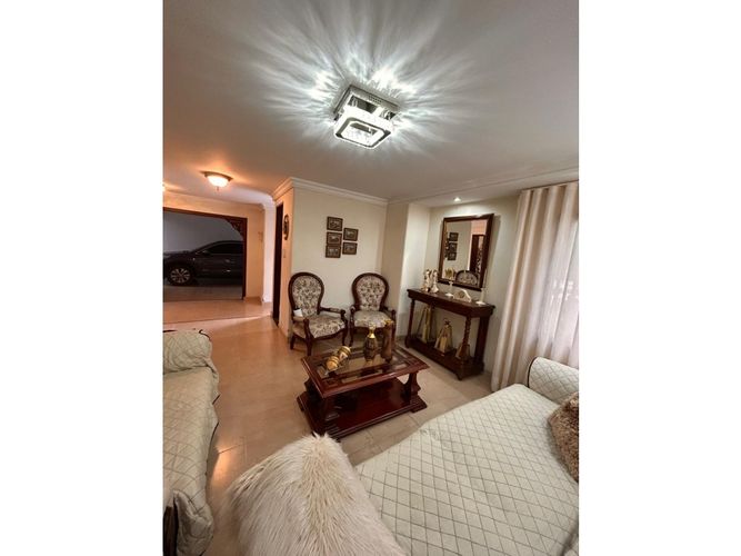 Casa de 3 alcobas en venta en Las Mercedes, Palmira, 250 m² · foto 13 de 24