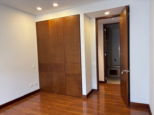 Apartamento en venta en Chicó Reservado, Bogotá · foto 11 de 24