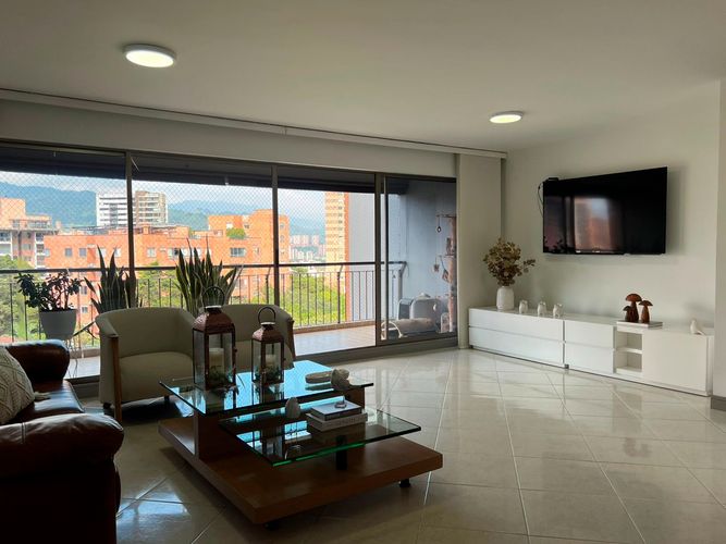 Apartamento de 3 alcobas en venta en Loma Benedictinos, Envigado, 161 m² · foto 16 de 18