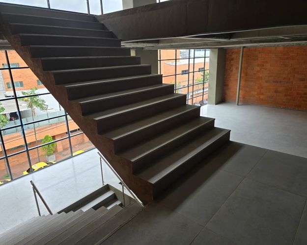 Oficina en arriendo en Perpetuo Socorro, Medellín, 750 m² · foto 8 de 13