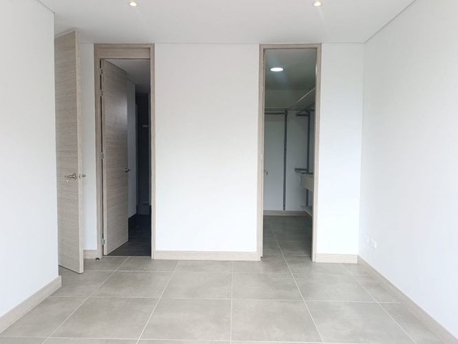 Apartamento de 3 alcobas en venta en El Poblado, Medellín, 100 m² · foto 4 de 18