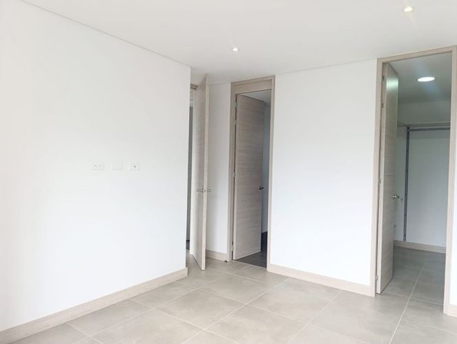Apartamento de 3 alcobas en venta en El Poblado, Medellín, 100 m² · foto 8 de 18