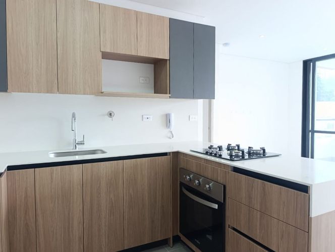 Apartamento de 3 alcobas en venta en El Poblado, Medellín, 100 m² · foto 17 de 18