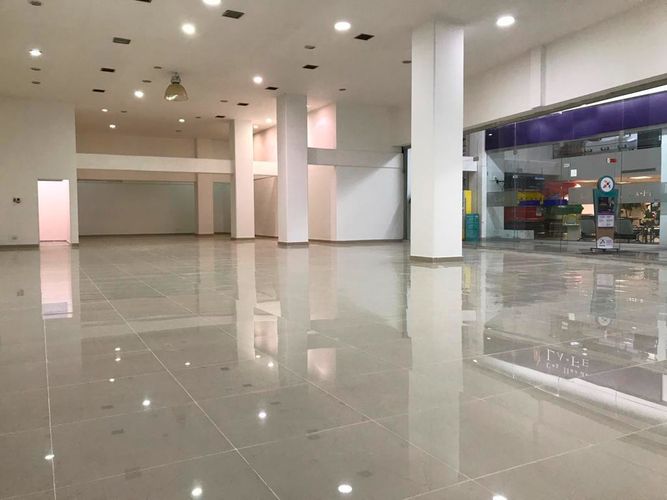 Local en arriendo en El Poblado, Medellín, 293 m² · foto 3 de 7