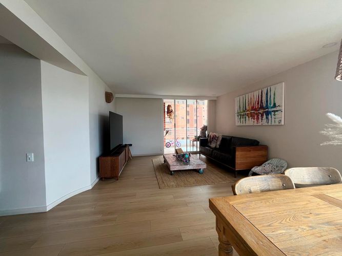 Apartamento de 3 alcobas en arriendo en El Poblado, Medellín, 127 m² · foto 2 de 17