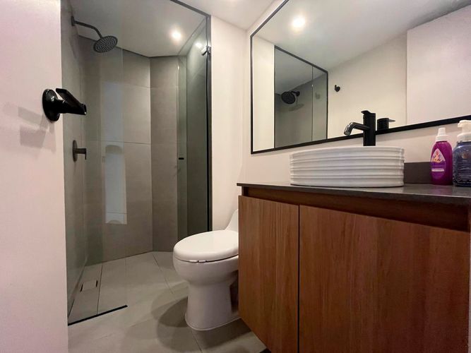 Apartamento de 3 alcobas en arriendo en El Poblado, Medellín, 127 m² · foto 16 de 17