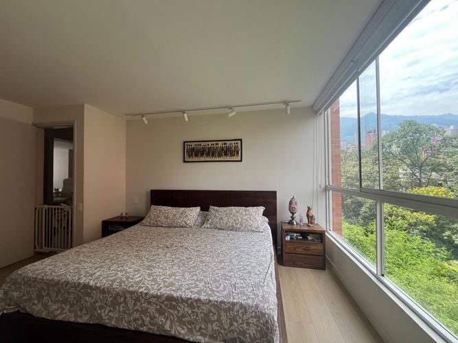 Apartamento de 3 alcobas en arriendo en El Poblado, Medellín, 127 m² · foto 10 de 17