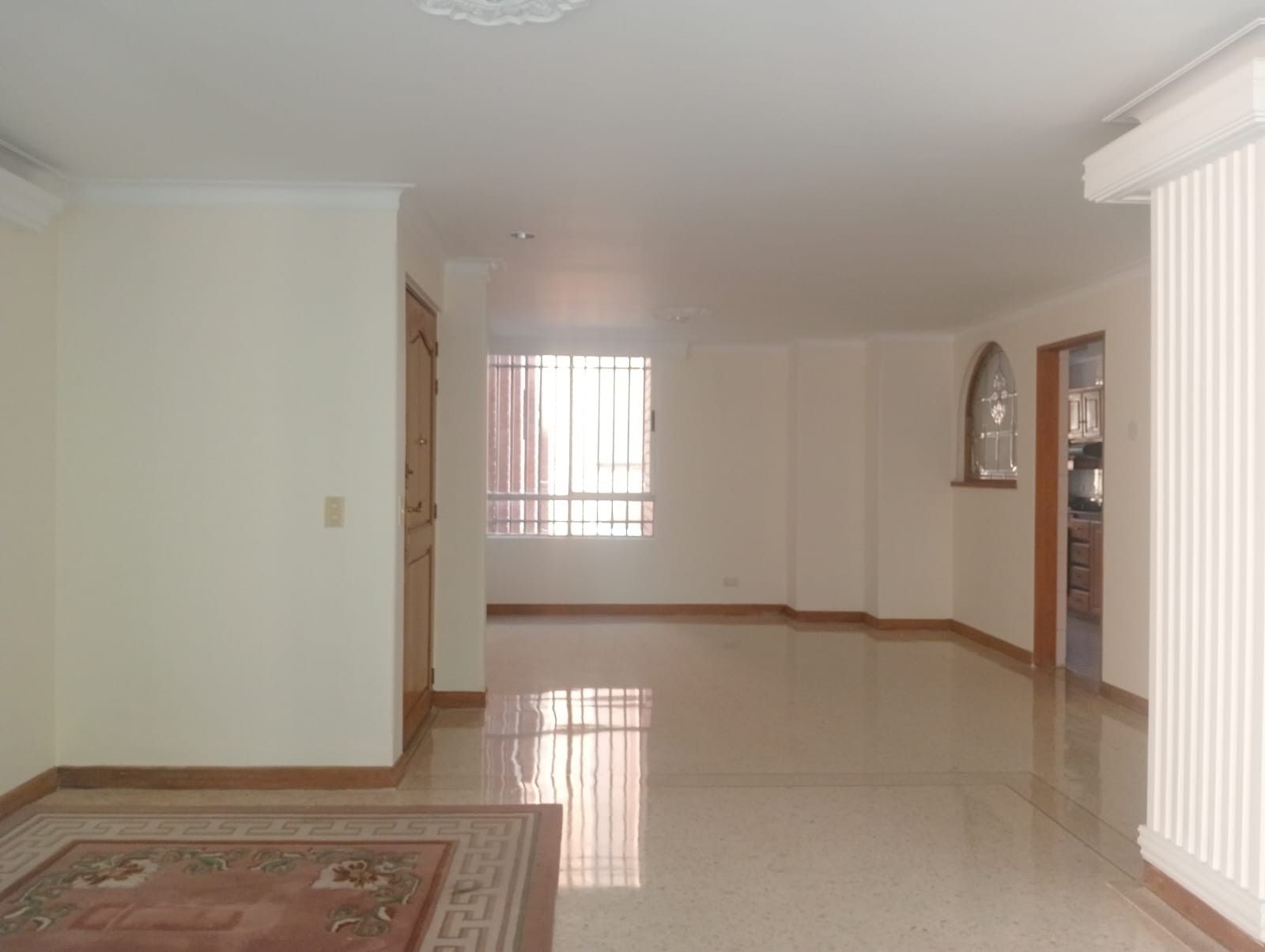 Apartamento en arriendo en Laureles, Medellín · foto 2 de 19