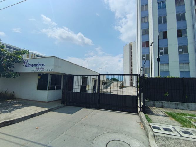 Apartamento de 2 alcobas en venta en Las Mercedes, Jamundí, 63 m² · foto 2 de 24