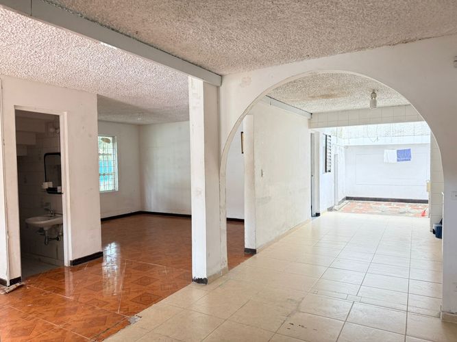 Oficina en arriendo en Belén, Medellín, 220 m² · foto 4 de 18