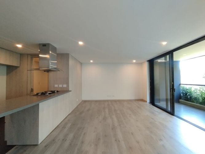 Apartamento de 3 alcobas en arriendo en El Poblado, Medellín, 123 m² · foto 3 de 20