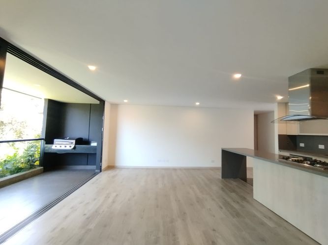 Apartamento de 3 alcobas en arriendo en El Poblado, Medellín, 123 m² · foto 6 de 20