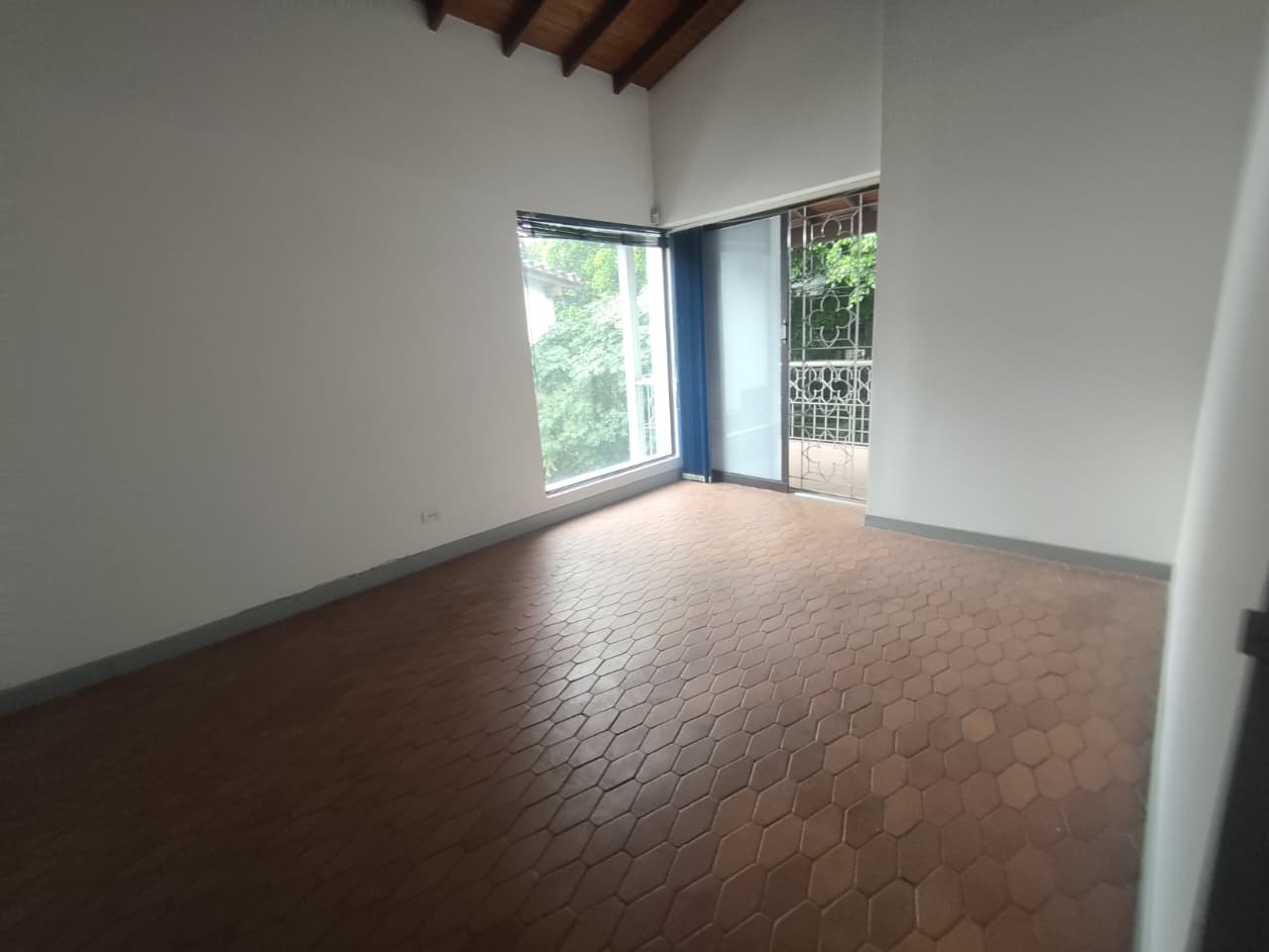 Casa en arriendo en El Poblado, Medellín · foto 9 de 12