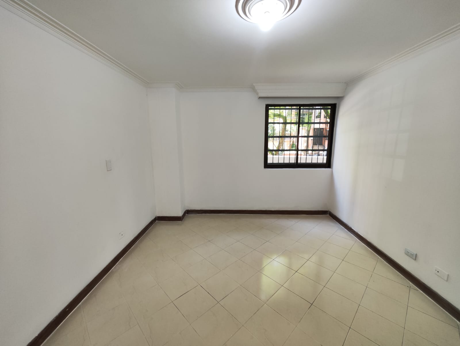 Apartamento en arriendo en Laureles, Medellín · foto 5 de 16