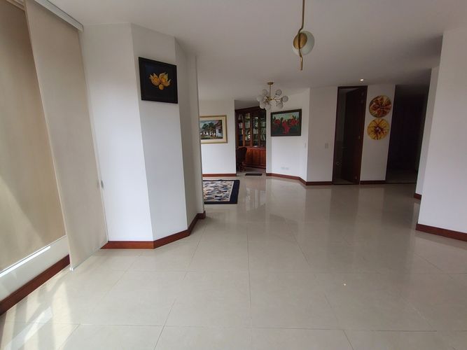 Apartamento en venta en Santa Barbara Occidental, Bogotá · foto 5 de 24