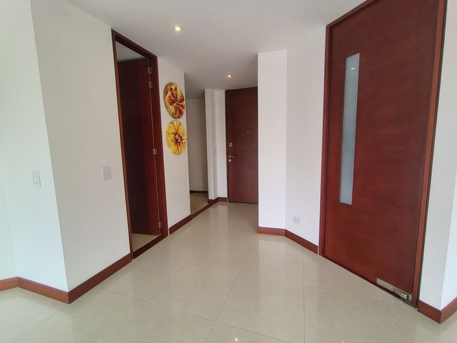 Apartamento en venta en Santa Barbara Occidental, Bogotá · foto 9 de 24