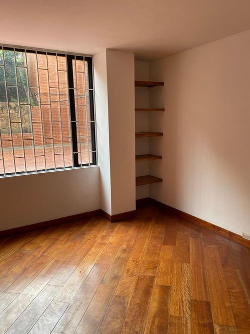 Apartamento en venta en Club De Los Lagartos, Bogotá · foto 4 de 13