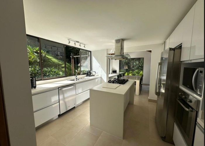 Casa de 4 alcobas en venta en Vía Las Palmas, Medellín, 302 m² · foto 14 de 24