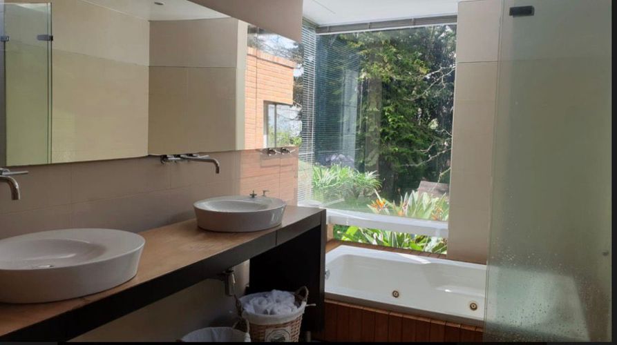 Casa de 4 alcobas en venta en Vía Las Palmas, Medellín, 302 m² · foto 22 de 24