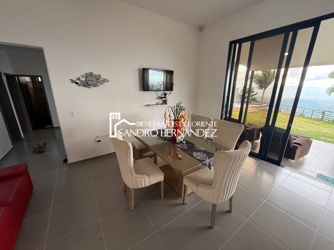 Casa de 3 alcobas en venta en Casiano, Floridablanca, 160 m² · foto 2 de 24