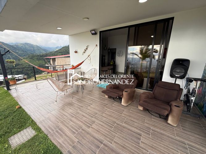 Casa de 3 alcobas en venta en Casiano, Floridablanca, 160 m² · foto 13 de 24